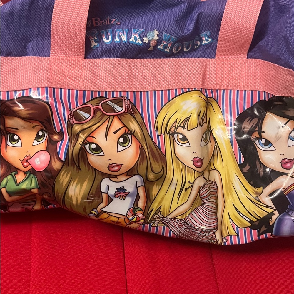 2000s Vintage Bratz duffel bag - Picture 5 of 8